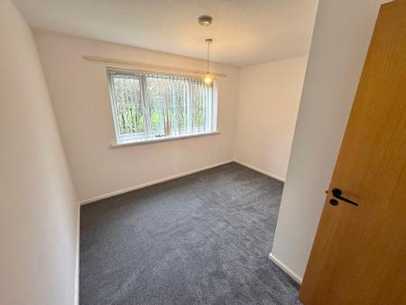 1 bedroom Flat to let in Weyhill Close, Wolverhampton, WV9