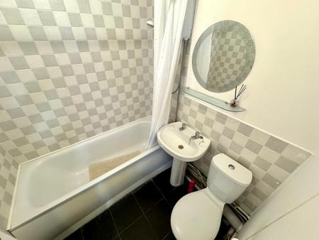 1 bedroom Flat to let in Weyhill Close, Wolverhampton, WV9