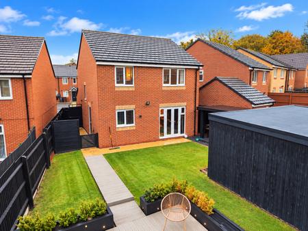 3 bedroom Detached house for sale in Clare Grove, Wednesfield, Wolverhampton, WV11