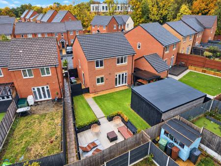 3 bedroom Detached house for sale in Clare Grove, Wednesfield, Wolverhampton, WV11