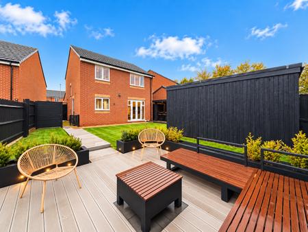 3 bedroom Detached house for sale in Clare Grove, Wednesfield, Wolverhampton, WV11