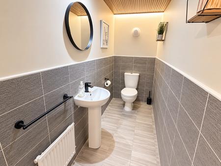 3 bedroom Detached house for sale in Clare Grove, Wednesfield, Wolverhampton, WV11