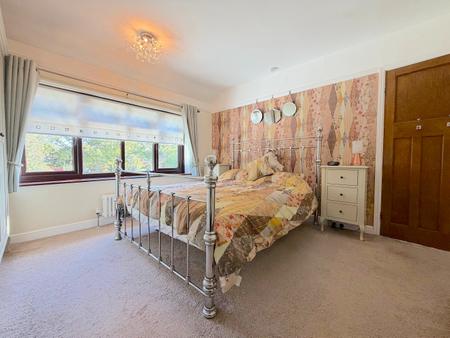 3 bedroom Semi-detached house for sale in Newbolds Road, Fallings Park, Wolverhampton, WV10