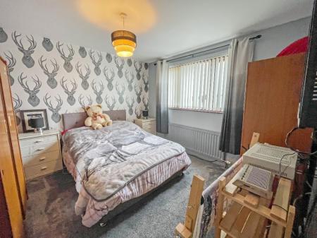 3 bedroom End of terrace house for sale in Ashmount Park, Lisburn, BT27