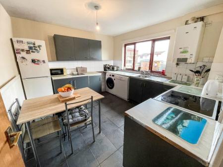 3 bedroom End of terrace house for sale in Ashmount Park, Lisburn, BT27