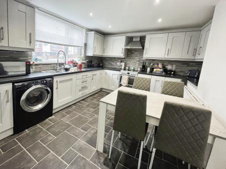 3 bedroom Terraced House for sale in Avonmore Park, Lisburn, BT28