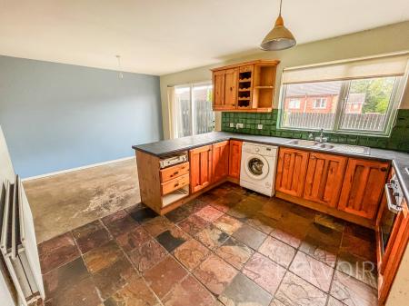 3 bedroom Semi-detached house for sale in Ashcroft Close, Lisburn, BT28