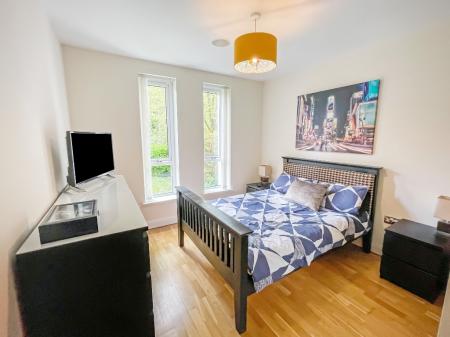 2 bedroom Flat for sale in Badgers Lane, Lisburn, BT28