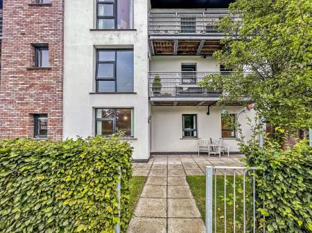 2 bedroom Ground floor flat for sale in Badgers Lane, Lisburn, BT28