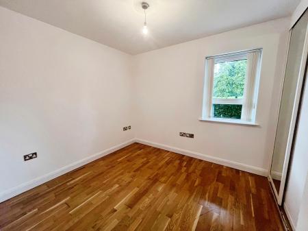 2 bedroom Ground floor flat for sale in Badgers Lane, Lisburn, BT28