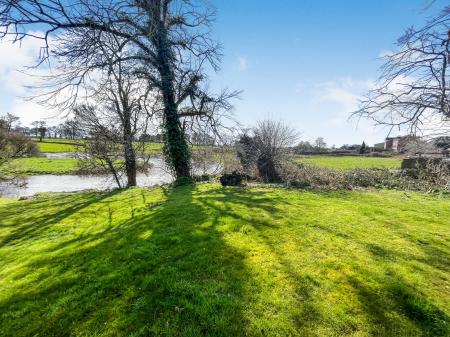 2 bedroom Ground floor flat for sale in Beechfield Mews, Lisburn, BT28