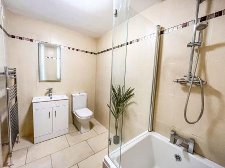 2 bedroom Ground floor flat for sale in Beechfield Mews, Lisburn, BT28