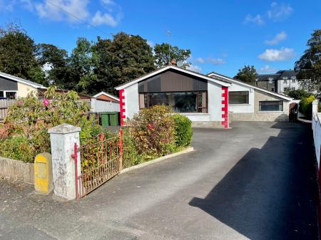 5 bedroom Detached house for sale in Beechill Grove, Derriaghy, BT28