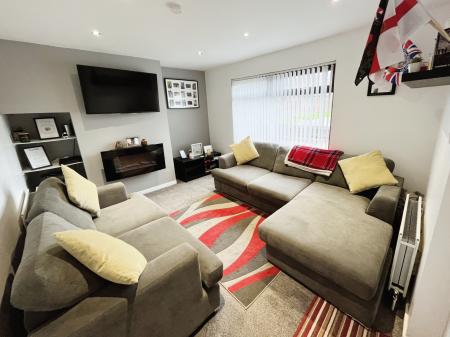 3 bedroom Terraced House for sale in Beechwood Grove, Lisburn, BT28