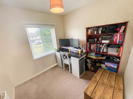 3 bedroom Terraced House for sale in Belvoir Crescent, Lisburn, BT28