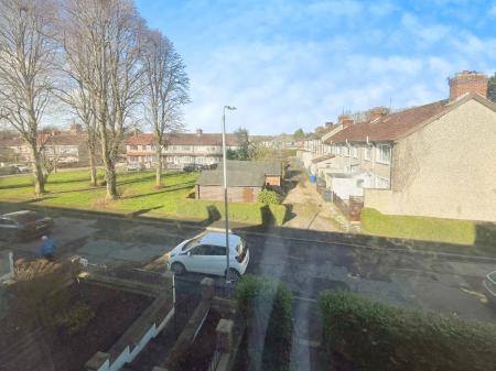 3 bedroom Terraced House for sale in Belvoir Crescent, Lisburn, BT28