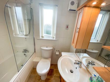 2 bedroom Apartment for sale in Burnbrae Court, Lisburn, BT27