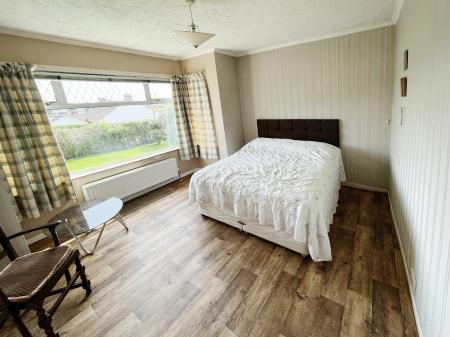 5 bedroom Detached house for sale in Carrisbrook Gardens, Lambeg, BT27