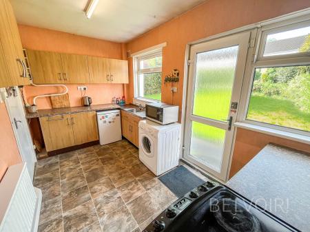 5 bedroom Detached house for sale in Carrisbrook Gardens, Lambeg, BT27