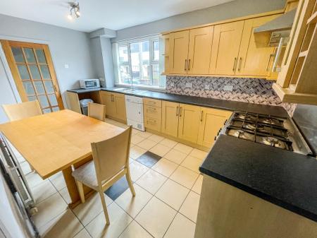 3 bedroom Terraced House for sale in Creeve Place, Lisburn, BT28