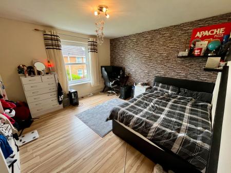 3 bedroom End of terrace house for sale in Drumard Park, Lisburn, BT28