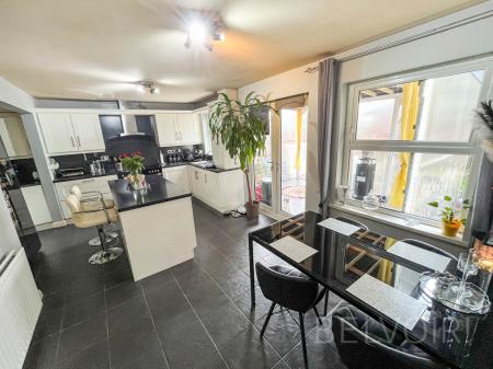 3 bedroom End of terrace house for sale in Drumard Park, Lisburn, BT28