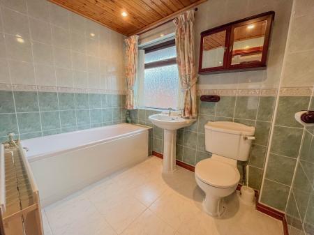 3 bedroom Detached bungalow for sale in Fulmar Avenue, Lisburn, BT28