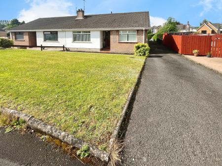 3 bedroom Semi-detached bungalow for sale in Greenwood, Lisburn, BT27