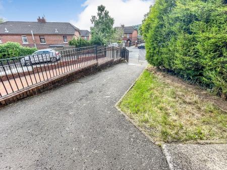 2 bedroom Semi-detached house for sale in Hannahglen Heights, Belfast, BT17
