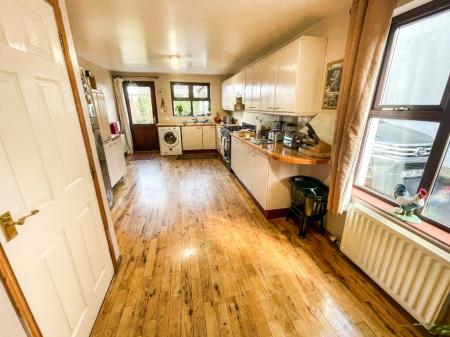 3 bedroom Detached house for sale in Hawthorn Hill, Kinallen, BT25