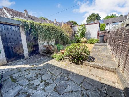 3 bedroom Terraced House for sale in Hertford Crescent, Lisburn, BT28