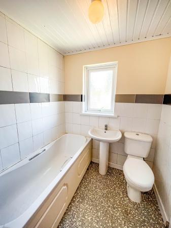 3 bedroom Terraced House for sale in Hertford Crescent, Lisburn, BT28