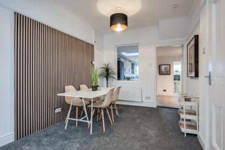 2 bedroom Terraced House for sale in Hillsborough Old Road, Lisburn, BT27