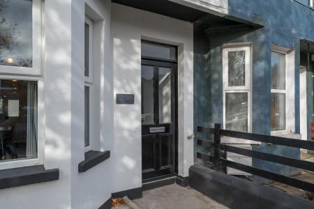 2 bedroom Terraced House for sale in Hillsborough Old Road, Lisburn, BT27