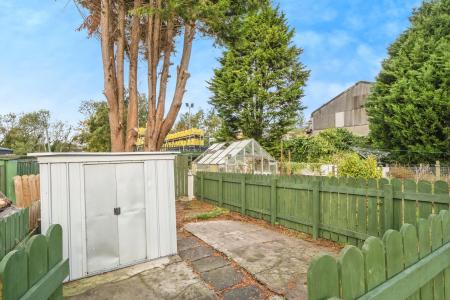 2 bedroom Terraced House for sale in Hillsborough Old Road, Lisburn, BT27