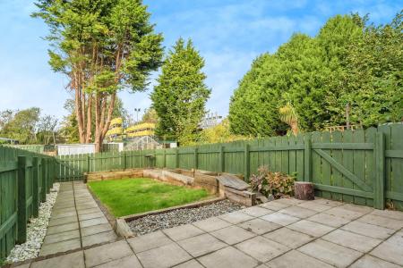 2 bedroom Terraced House for sale in Hillsborough Old Road, Lisburn, BT27