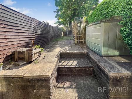 2 bedroom Terraced House for sale in Hillsborough Old Road, Lisburn, BT27