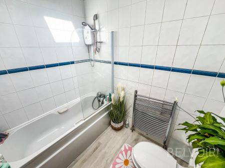 2 bedroom Terraced House for sale in Hillsborough Old Road, Lisburn, BT27