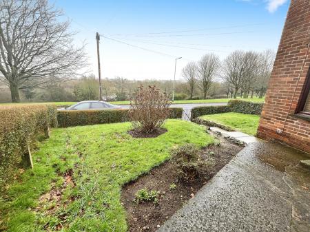 3 bedroom Terraced House for sale in Huguenot Drive, Lisburn, BT27