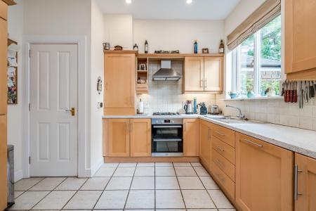 3 bedroom Town house for sale in Kilwarlin Avenue, Hillsborough, BT26