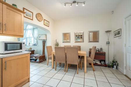 3 bedroom Town house for sale in Kilwarlin Avenue, Hillsborough, BT26