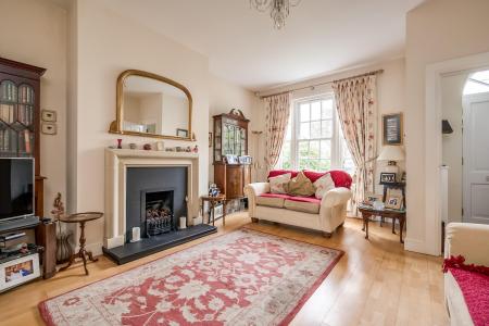 3 bedroom Town house for sale in Kilwarlin Avenue, Hillsborough, BT26