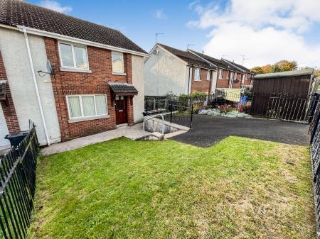 Lisnoe Walk, Lisburn, BT28