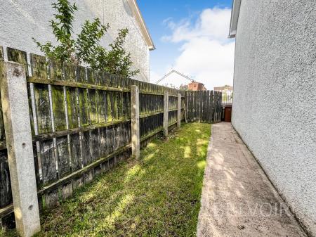 3 bedroom Terraced House for sale in Lisnoe Walk, Lisburn, BT28