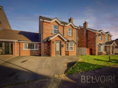 4 bedroom Link detached house for sale in Lyngrove Hill, Glenavy, BT29