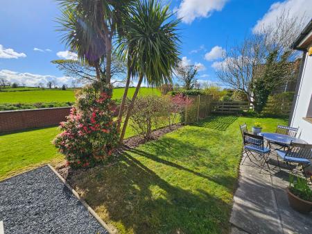 5 bedroom Detached house for sale in Monument Park, Hillsborough, BT26