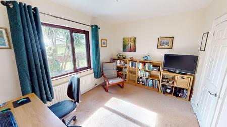 5 bedroom Detached house for sale in Monument Park, Hillsborough, BT26