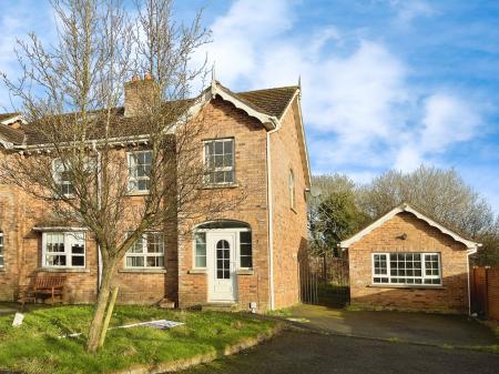 Mount Eagles Drive, Dunmurry, BT17