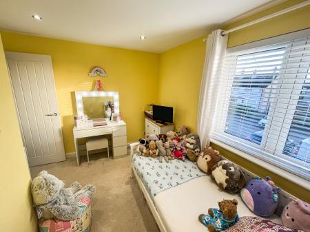 3 bedroom Terraced House for sale in Parkview, Lisburn, BT27
