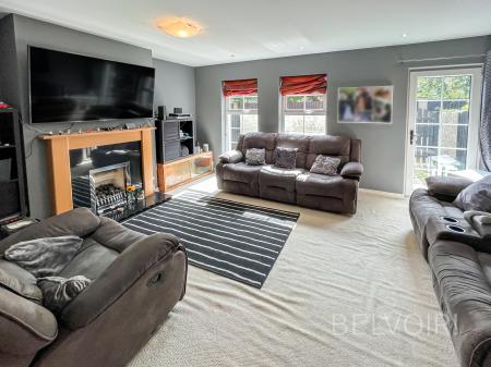 3 bedroom Town house for sale in Railway Cottages, Lambeg, BT27